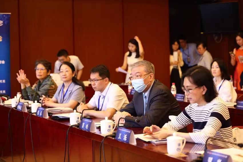 竇皓受邀參加中國(guó)對(duì)外援助和國(guó)際發(fā)展合作評(píng)估研討會(huì)并交流發(fā)言.jpg 竇皓受邀參加中國(guó)對(duì)外援助和國(guó)際發(fā)展合作評(píng)估研討會(huì)并交流發(fā)言.jpg